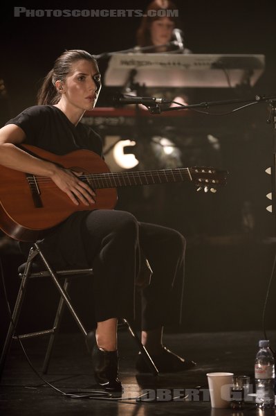 ALDOUS HARDING - 2023-03-28 - PARIS - Le Trianon - Hannah Sian Topp